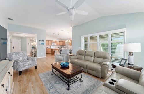 Charlotte House | Sunshine Villa-3bd, Backyard Oasis, Dog Friendly