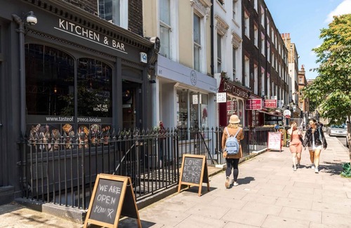 St. Pancras Apartment | Super 1BD Flat minutes from Kings Cross Station!