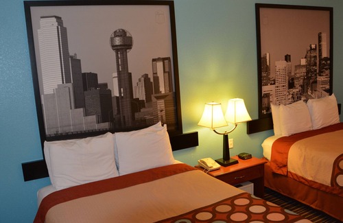 McKinney Hotel | Super 8 by Wyndham Austin/Airport South