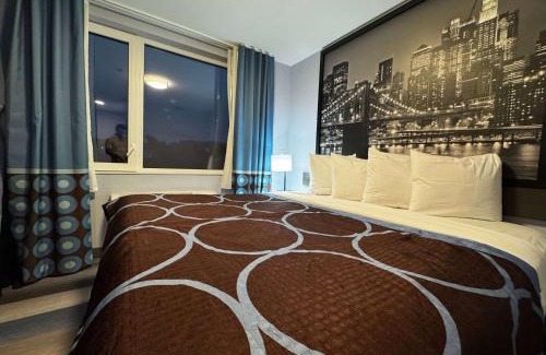 Cypress Hills Hotel | Super 8 by Wyndham Brooklyn Fulton Street Broadway Junction