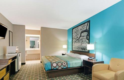 Brunswick Hotel | Super 8 by Wyndham Brunswick South I-95