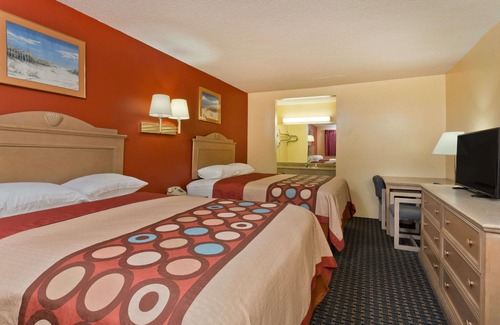 Chipley Hotel | Super 8 by Wyndham Chipley