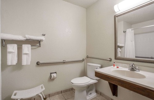 College Park Hotel | Super 8 by Wyndham College Park Wash DC Area