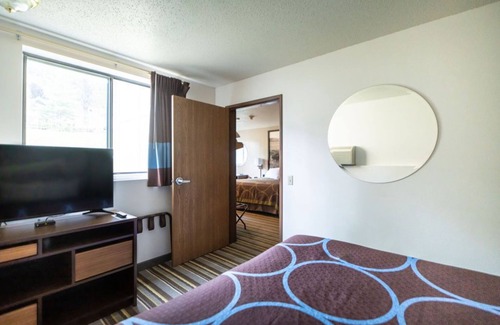 Custer Hotel | Super 8 by Wyndham Custer/Crazy Horse Area