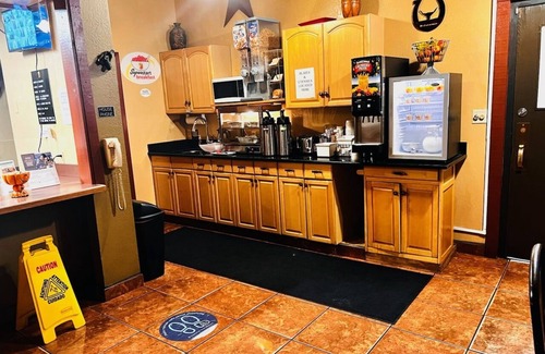 Dodge City Hotel | Super 8 by Wyndham Dodge City