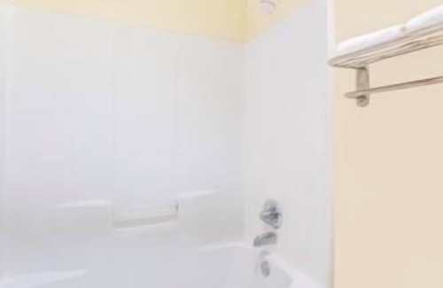 Dublin Hotel | Super 8 by Wyndham Dublin