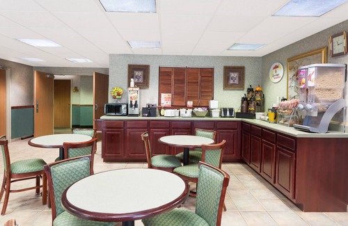 Erwin Hotel | Super 8 by Wyndham Erwin