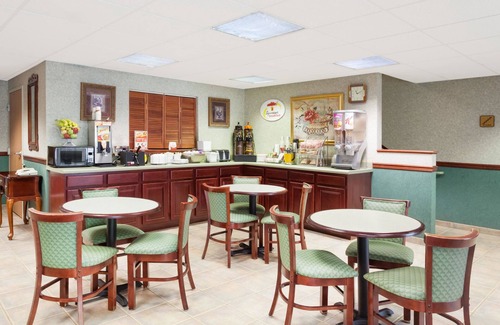 Erwin Hotel | Super 8 by Wyndham Erwin