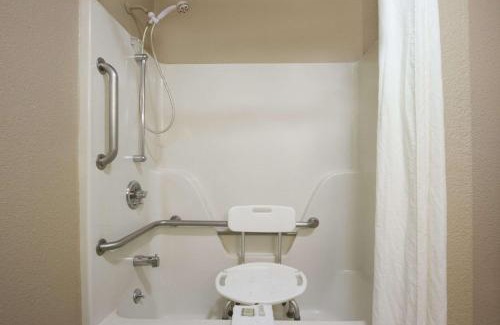 Fort Chiswell Hotel | Super 8 by Wyndham Fort Chiswell Wytheville Area