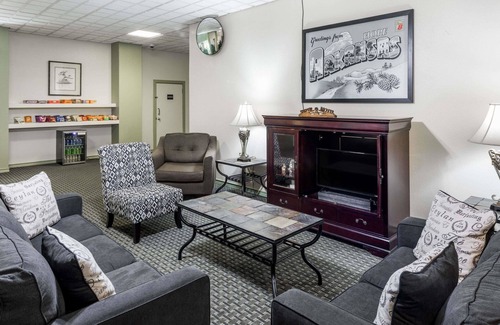 Hope Hotel | Super 8 by Wyndham Hope