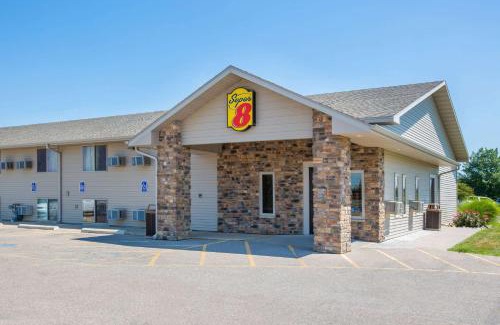 Kearney Hotel | Super 8 by Wyndham Kearney