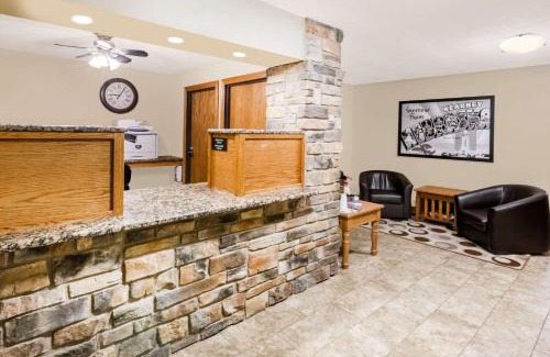 Kearney Hotel | Super 8 by Wyndham Kearney