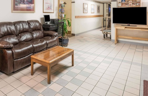 Laramie Hotel | Super 8 by Wyndham Laramie