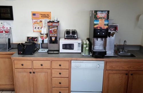 Laramie Hotel | Super 8 by Wyndham Laramie