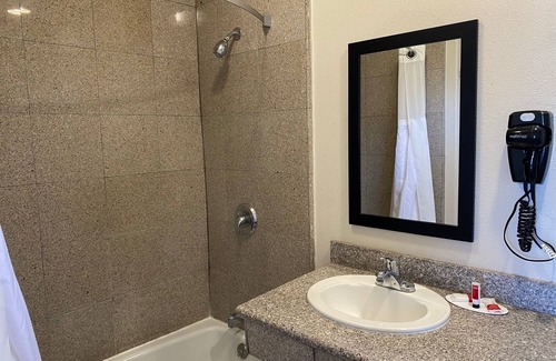 North Fremont Street Hotel | Super 8 by Wyndham Monterey
