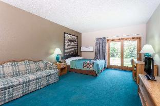 Platteville Hotel | Super 8 by Wyndham Platteville
