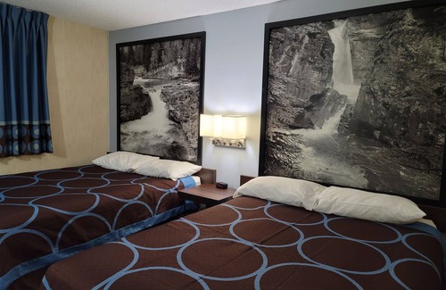 Red Deer Hotel | Super 8 by Wyndham Red Deer
