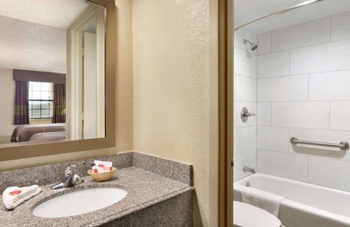 Ruston Hotel | Super 8 by Wyndham Ruston