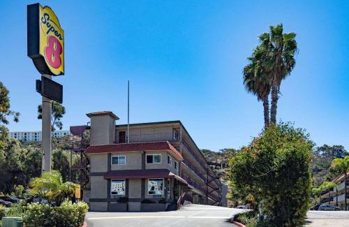 Mission Valley West Hotel | Super 8 by Wyndham San Diego Hotel Circle