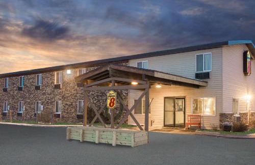 Superior Hotel | Super 8 by Wyndham Superior WI