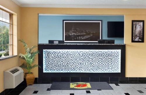 Whites Creek Hotel | Super 8 by Wyndham Whites Creek/Nashville NW Area