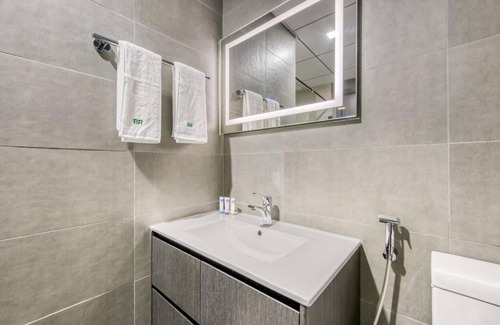 Al Barsha Apartment | Super brand new 1 bed apartment with stunning pool