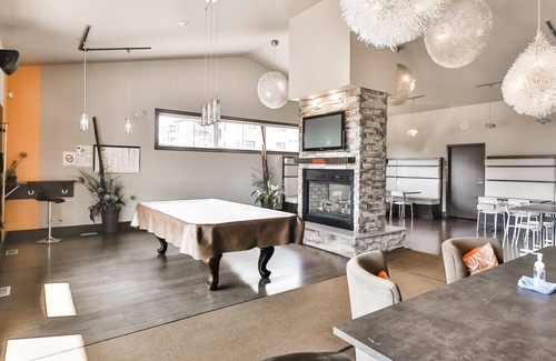 Laval House | Super Clean Condo in Laval :)