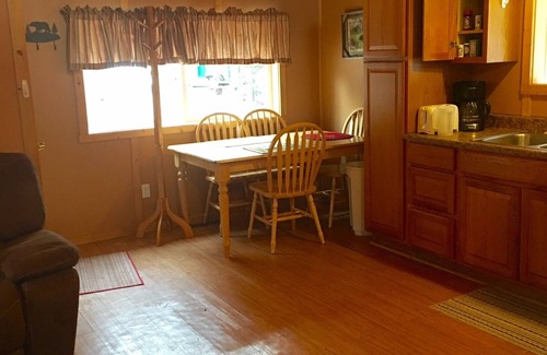Sterling Cottage | Super comfortable Alaska Cottage or Kitchenette.