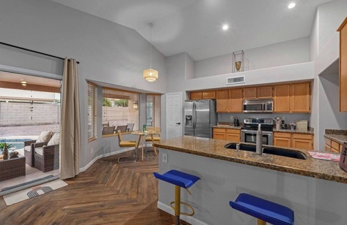 Monarch House | SUPER COMFY HOME! with Private Heated Pool
