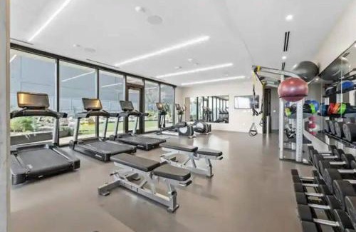 West End Apartment | Super Lux 2BR Downtown Austin - Modern and Central