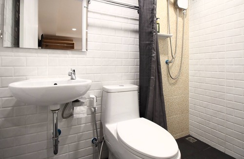 Wat Bowon Niwet Hotel | Super OYO 483 Pannee Hotel Khaosan