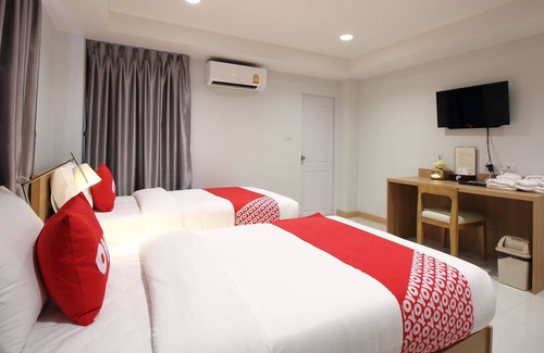 Wat Bowon Niwet Hotel | Super OYO 483 Pannee Hotel Khaosan