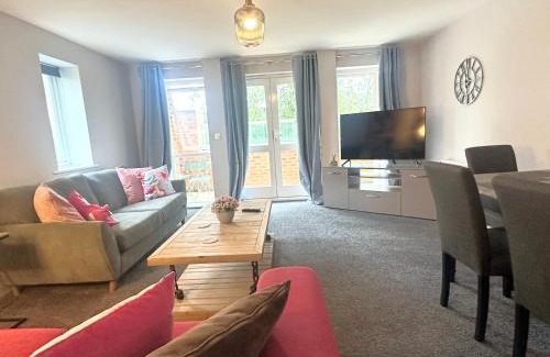 Derby Apartment | Superb 2 bed 2 bathroom free parking