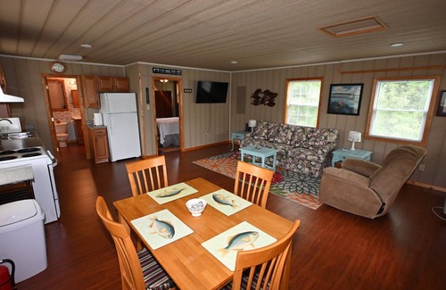 Lobelville House | Superb 2-bedroom house on the Tennessee River.