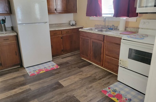 Port Arthur House | Superb 4-bedroom house with Central Air and Heat 15 minutes from Motiva Refinery