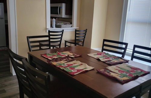 Port Arthur House | Superb 4-bedroom house with Central Air and Heat 15 minutes from Motiva Refinery