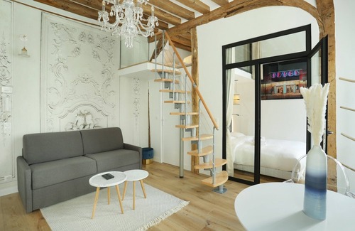 Saint-Merri Apartment | Superb Apartment Le Marais Center of Paris