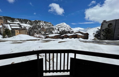Avoriaz Apartment | Superb duplex at the foot of the slopes, shops, cliff parking