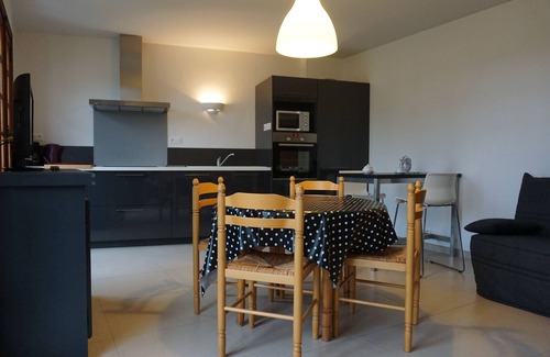 Saint-Georges-de-Didonne Apartment | Superb 4-person apartment facing the beach