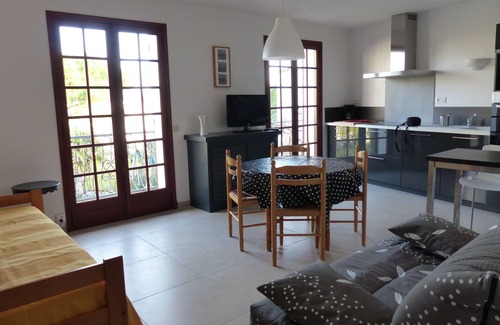 Saint-Georges-de-Didonne Apartment | Superb 4-person apartment facing the beach