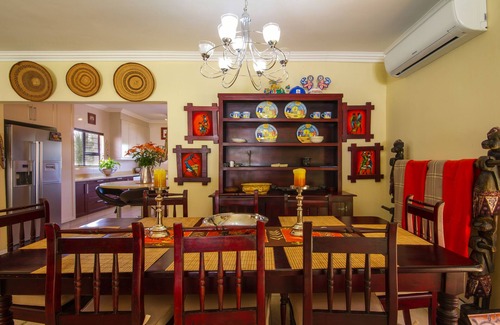 Greater Johannesburg Metropolitan Area House | Superb home in the heart of Sandton