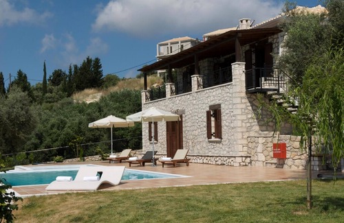 Spanokhorion Villa | Superb Lefkada Villa | 2 Bedrooms | Villa Kallisto | Stunning Sea and City Views
