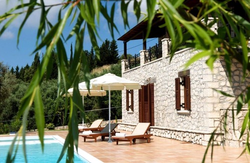 Spanokhorion Villa | Superb Lefkada Villa | 2 Bedrooms | Villa Kallisto | Stunning Sea and City Views