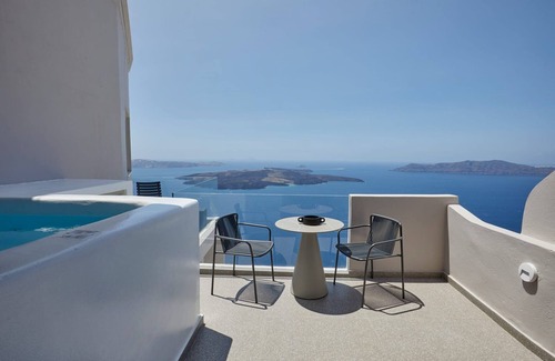 Firostefani Villa | Superb Santorini Villa | Villa Toraido | 1 Bedroom Suite | Outdoor Hot Tub |.