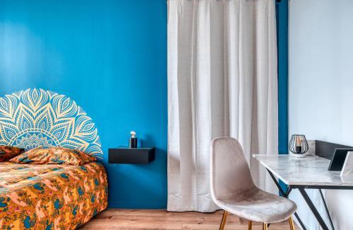 Chartres Apartment | Superbe 2 pièces avec Jacuzzi privatif face Gare Proche Cathédrale