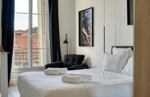Cannes City Centre Apartment | Superbe 3 pièces refait à neuf classé 4 étoiles avec ascenseur et balcon à pied de la plage et du palais des festivals
