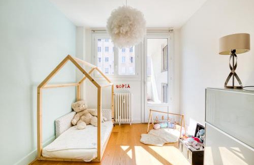 Boucle - Gros Caillou Apartment | Superbe Appart 3ch Terrasse Vue sur Lyon et garage