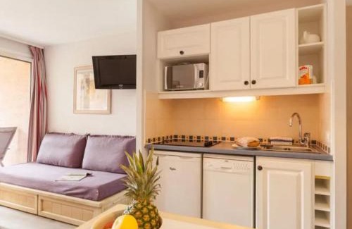 Giens Apartment | Superbe appartement 50M de la plage en bord de mer