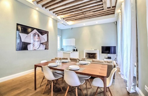 Quartier de la Place-Vendome Apartment | Superbe Appartement Dans le Coeur de Paris