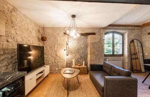 Auch Apartment | Superbe appartement, situé au cœur de la ville.